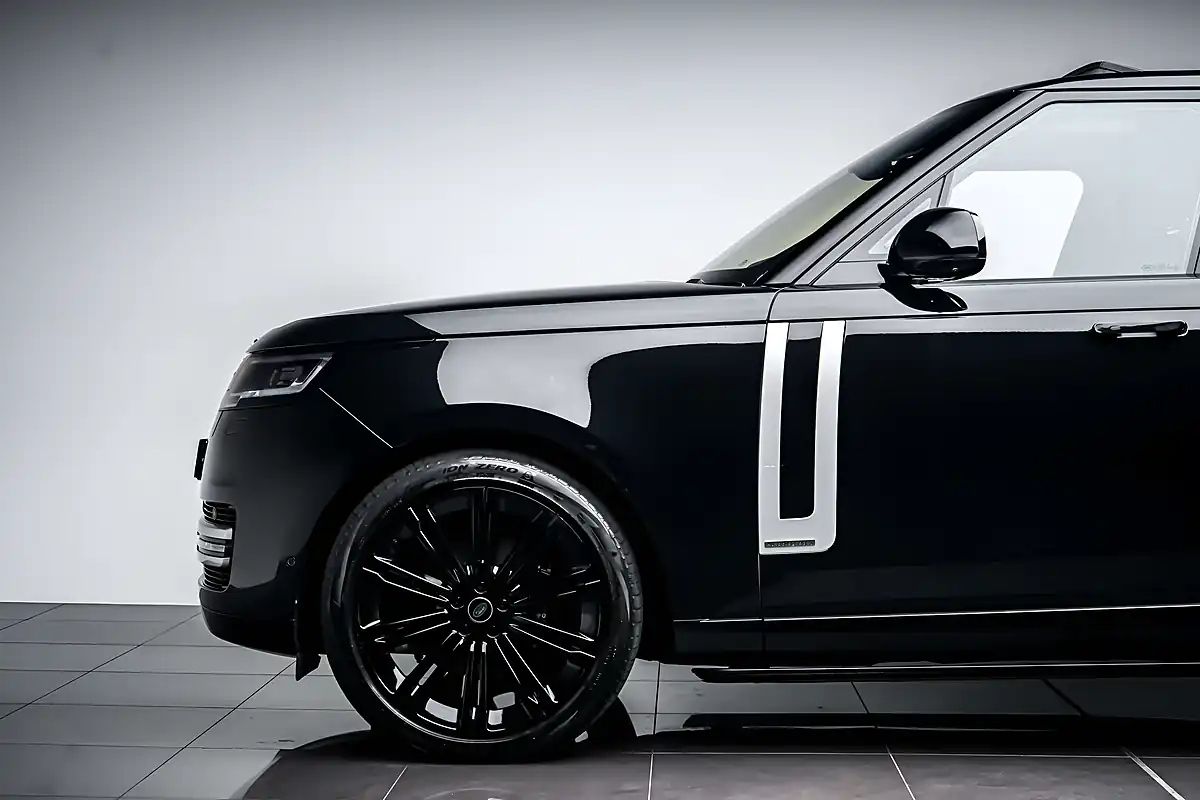 Used 2022 Land Rover Range Rover Autobiography Santorini Black - Interior and Exterior details 13