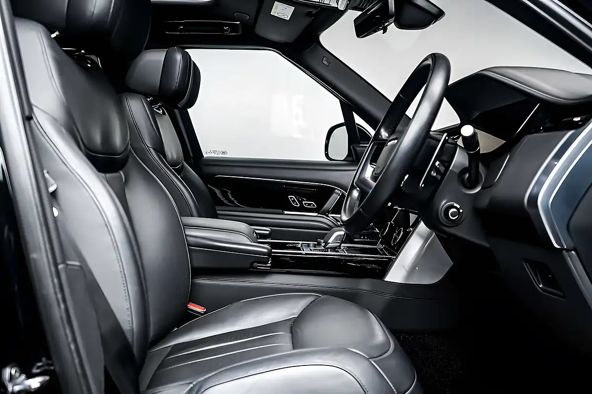 Used 2022 Land Rover Range Rover Autobiography Santorini Black - Interior and Exterior details 6