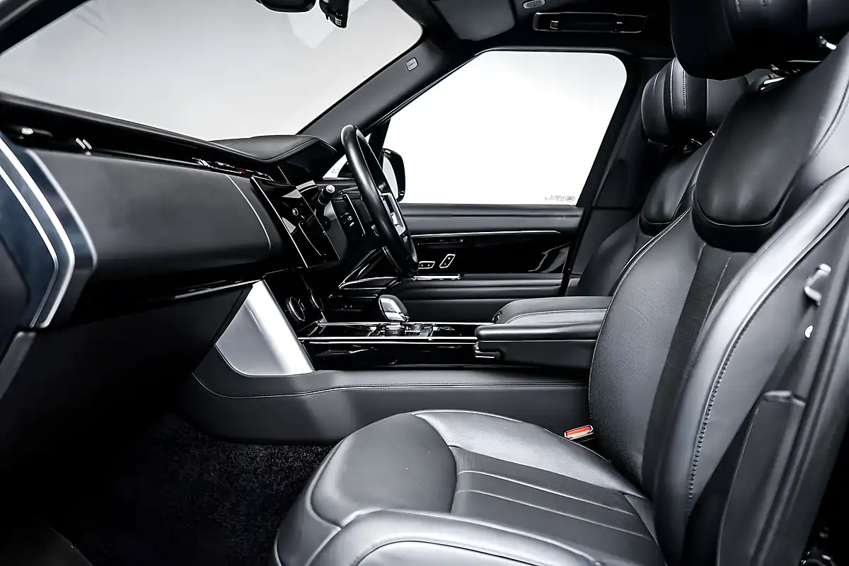 Used 2022 Land Rover Range Rover Autobiography Santorini Black - Interior and Exterior details 7