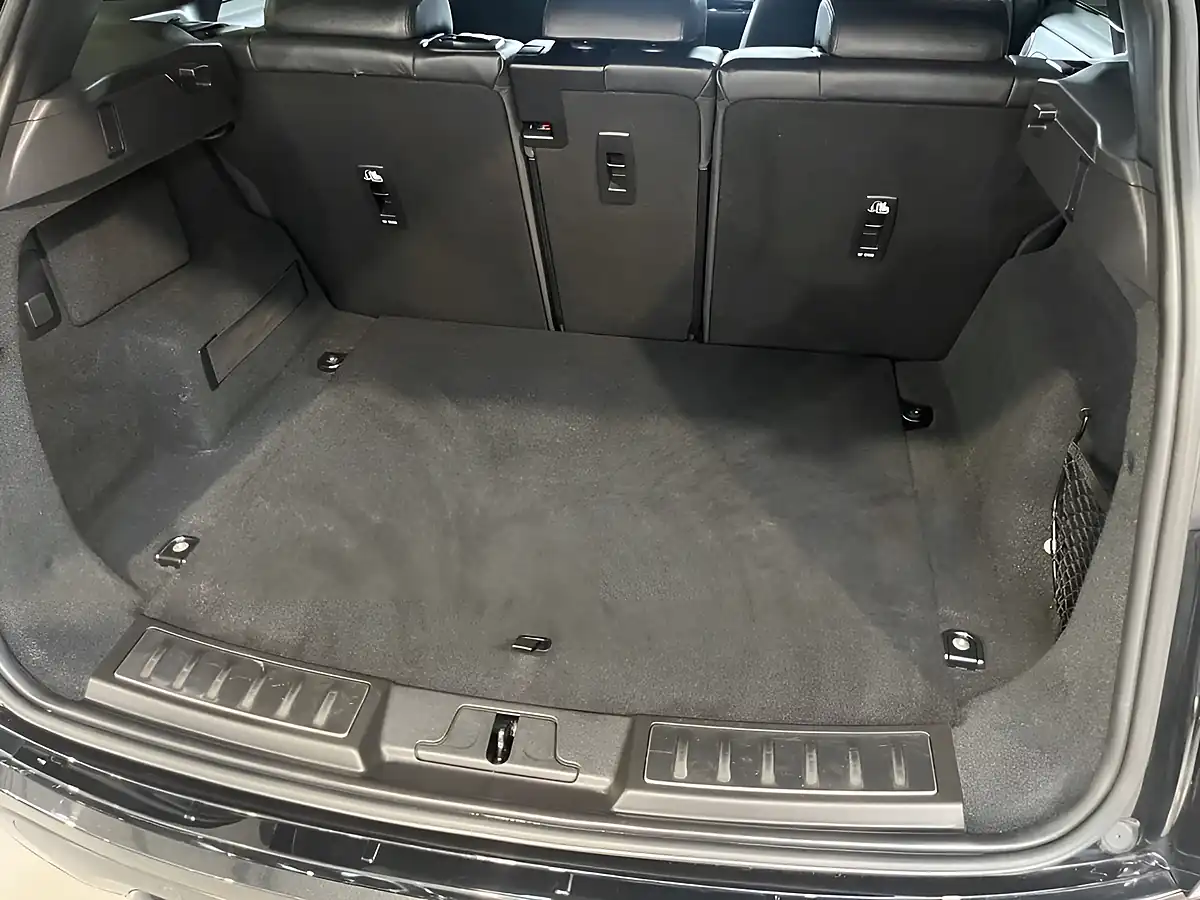 Used 2022 Land Rover Range Rover Evoque Edition Black - Interior and Exterior details 18