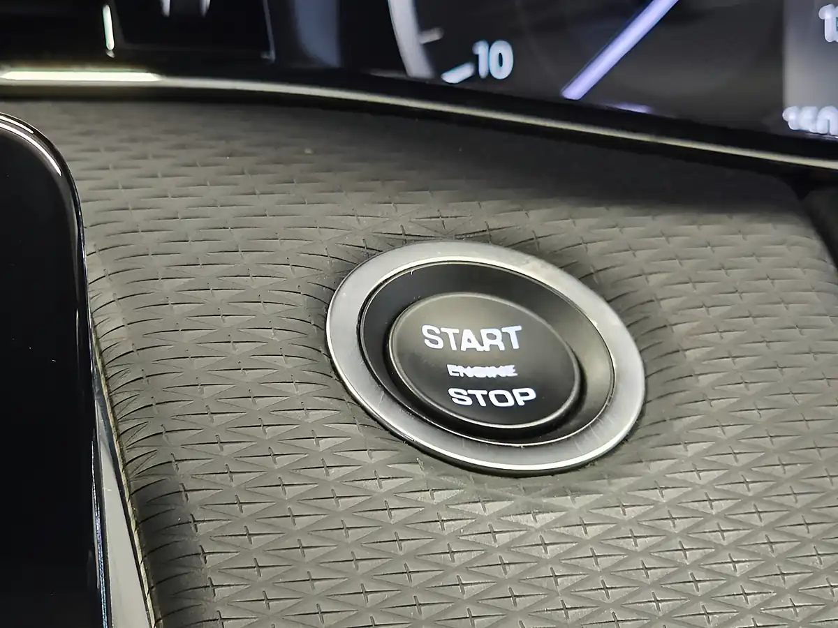 Used 2022 Land Rover Range Rover Evoque Edition Black - Interior and Exterior details 17