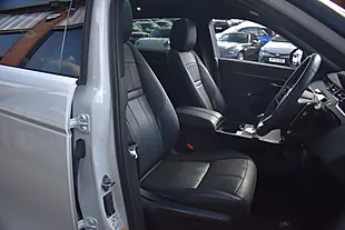 Used 2022 Land Rover Range Rover Evoque Edition Fuji White - Interior and Exterior details 7