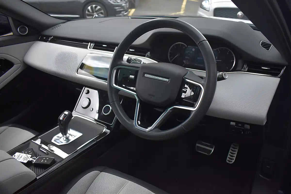 Used 2022 Land Rover Range Rover Evoque Edition Portofino Blue - Interior and Exterior details 8