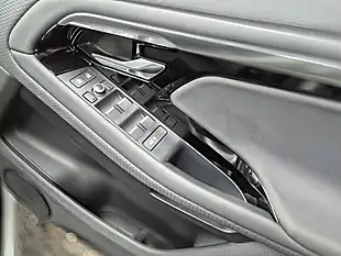 Used 2022 Land Rover Range Rover Evoque Fuji White - Interior and Exterior details 10