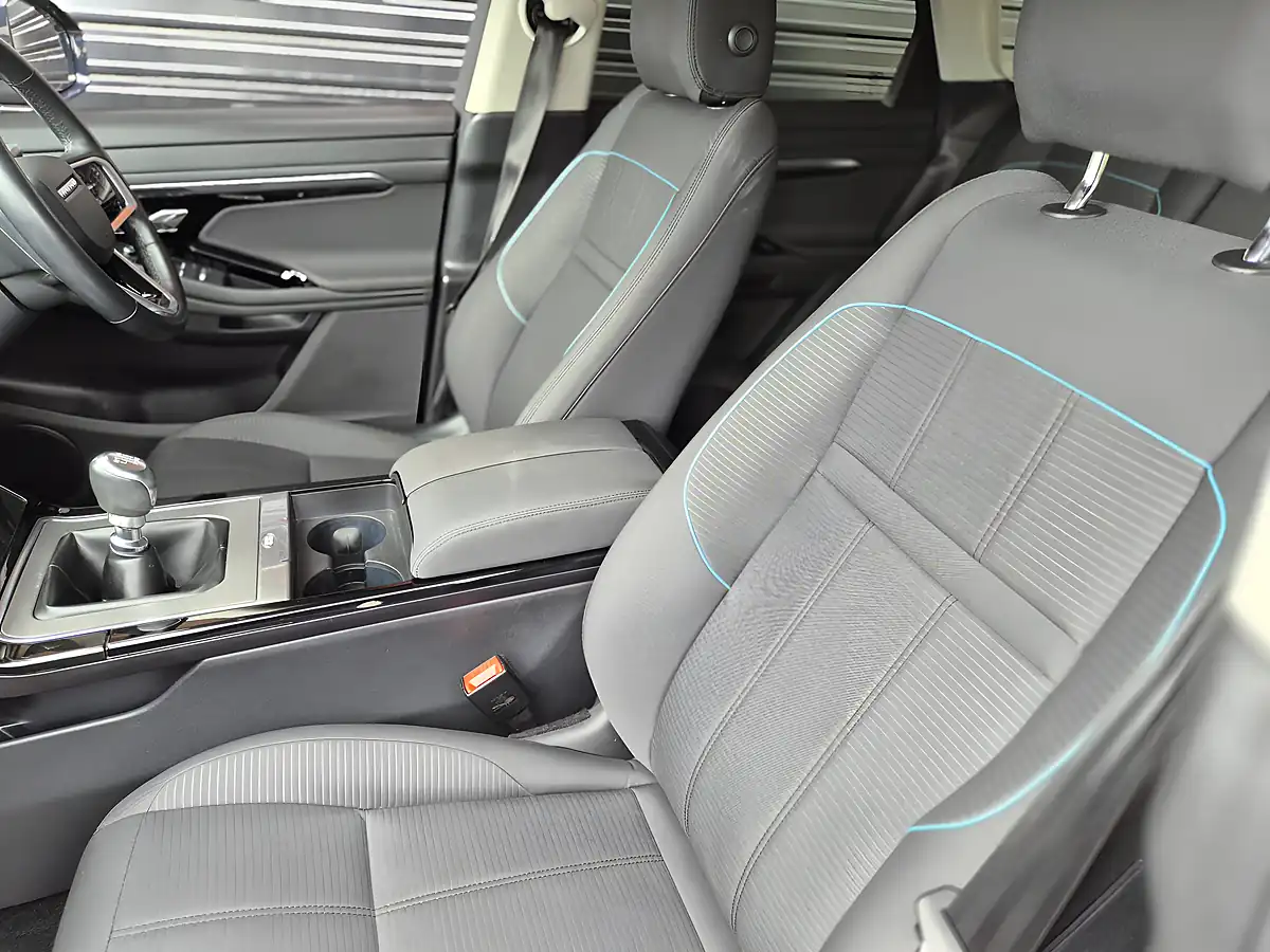 Used 2022 Land Rover Range Rover Evoque Fuji White - Interior and Exterior details 9