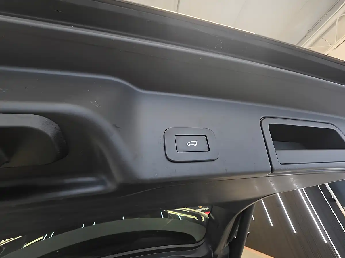 Used 2022 Land Rover Range Rover Evoque R-Dynamic S Bronze - Interior and Exterior details 20
