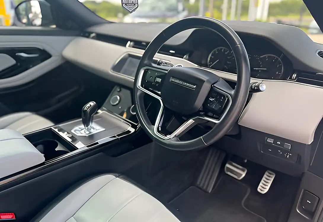 Used 2022 Land Rover Range Rover Evoque R-Dynamic S Seoul Pearl Silver - Interior and Exterior details 17