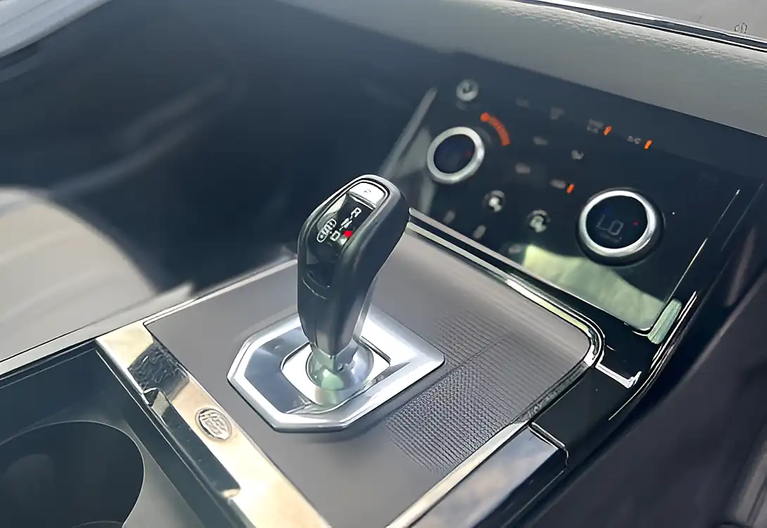 Used 2022 Land Rover Range Rover Evoque R-Dynamic S Seoul Pearl Silver - Interior and Exterior details 18