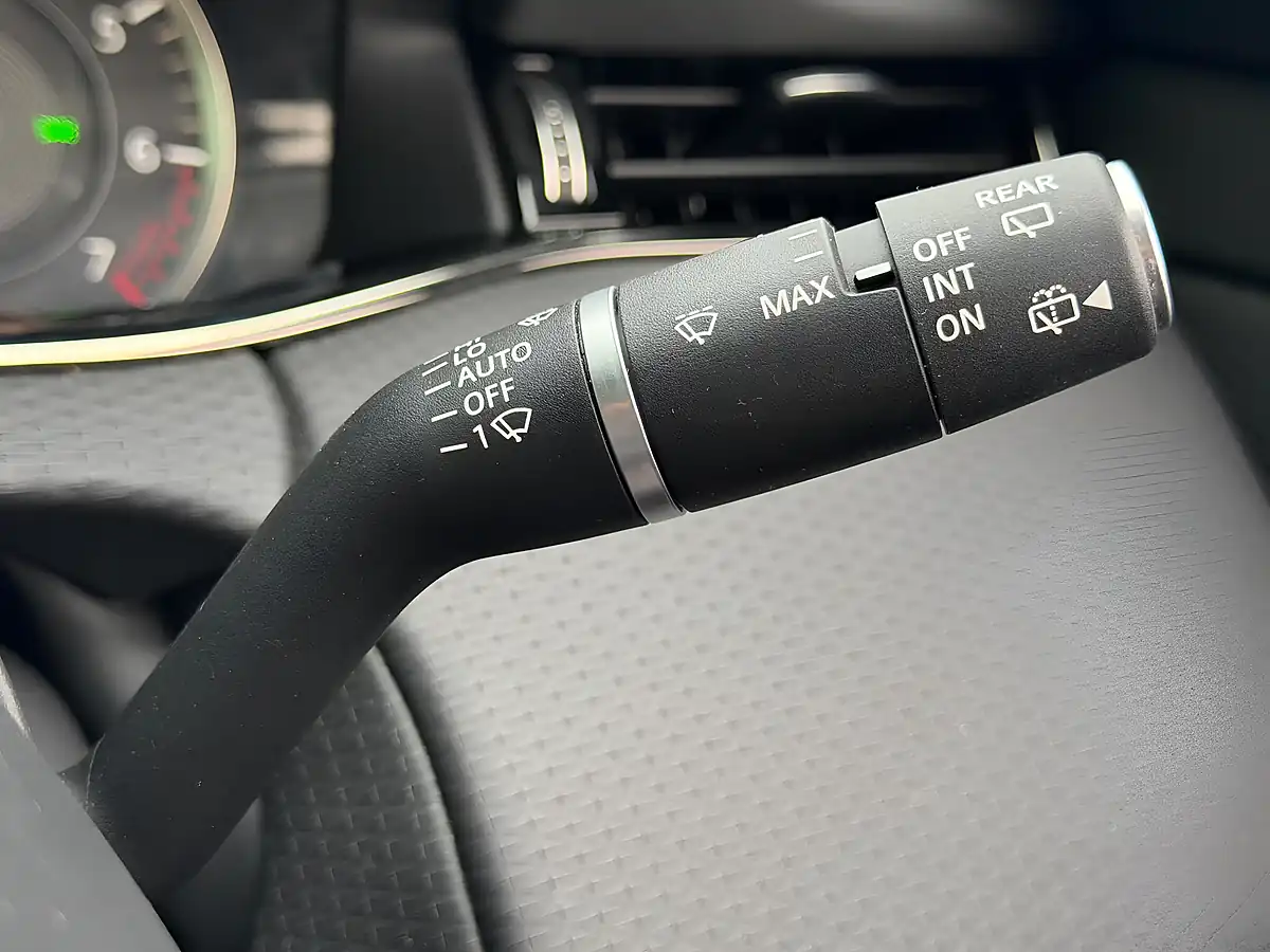 Used 2022 Land Rover Range Rover Evoque R-Dynamic S White - Interior and Exterior details 17
