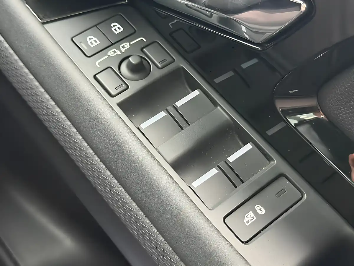 Used 2022 Land Rover Range Rover Evoque R-Dynamic S White - Interior and Exterior details 20