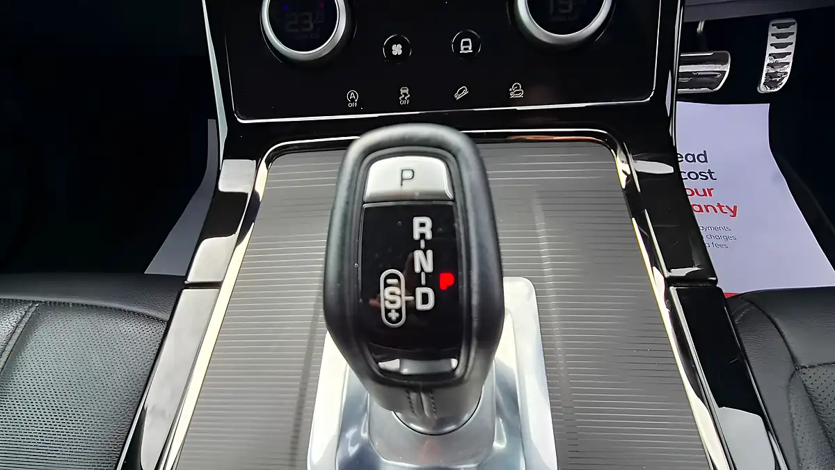 Used 2022 Land Rover Range Rover Evoque R-Dynamic Se Black - Interior and Exterior details 11
