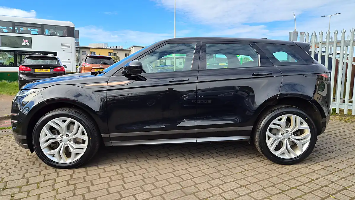 Used 2022 Land Rover Range Rover Evoque R-Dynamic Se Black - Interior and Exterior details 19