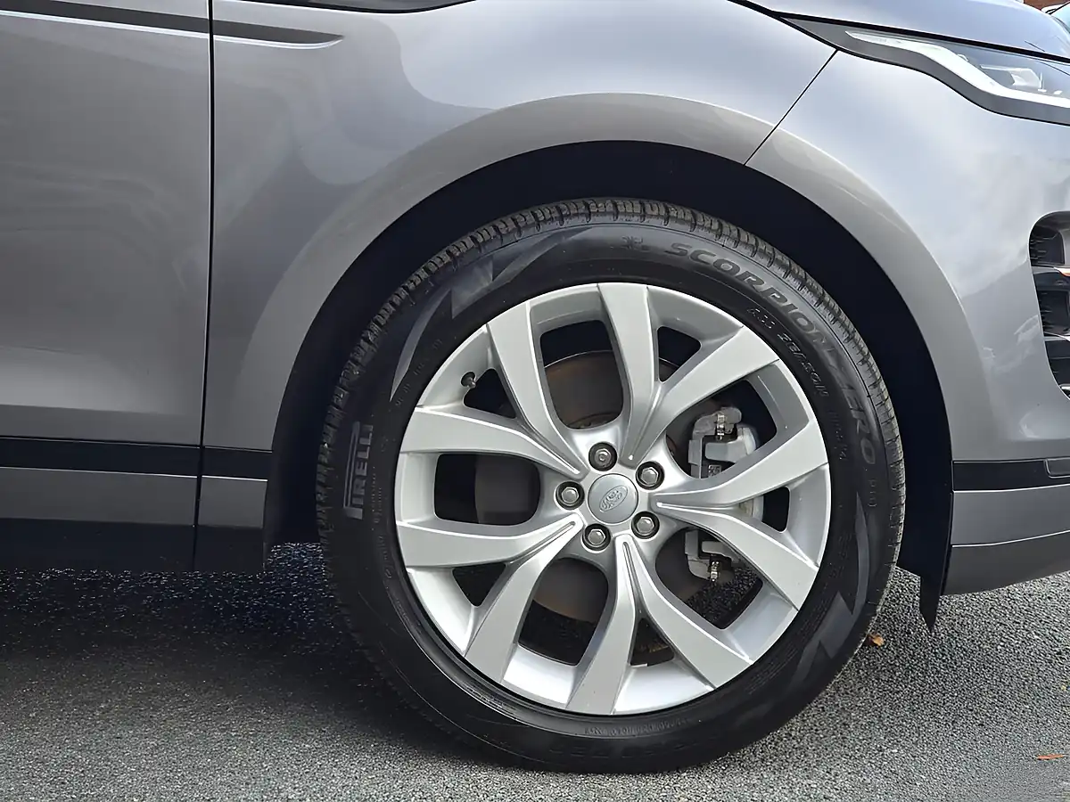 Used 2022 Land Rover Range Rover Evoque R-Dynamic Se Eiger Grey - Interior and Exterior details 12