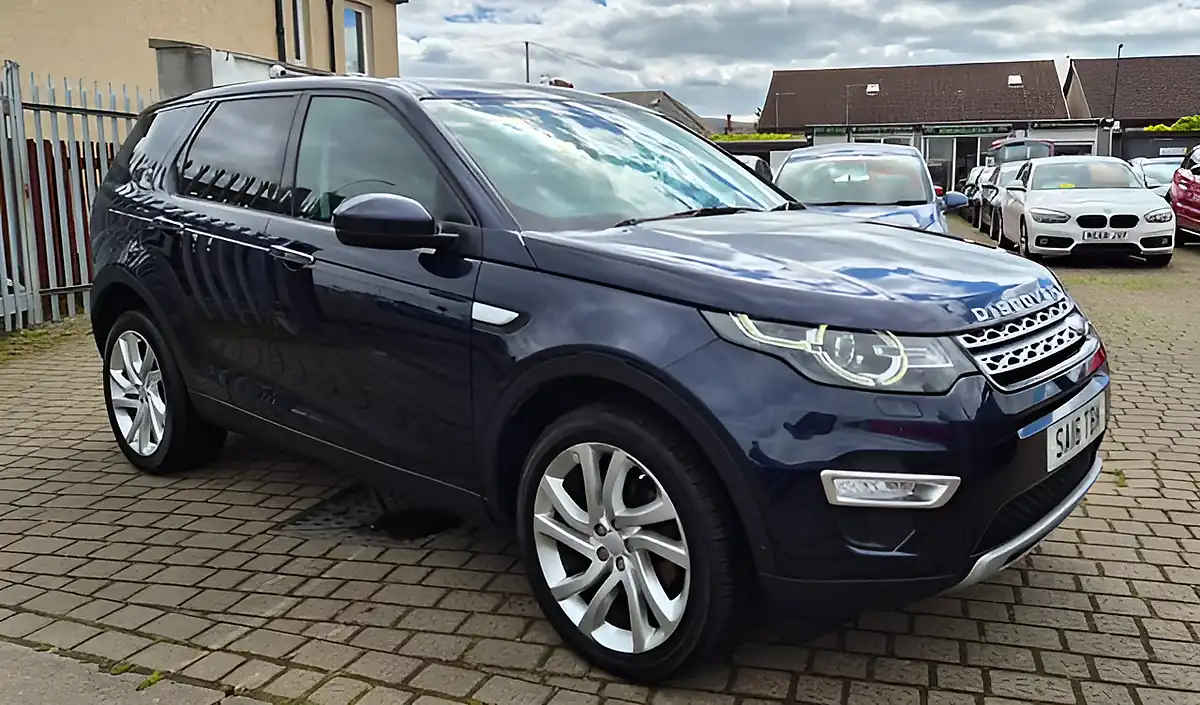 Used 2022 Land Rover Range Rover Evoque R-Dynamic Se - Interior and Exterior details 4