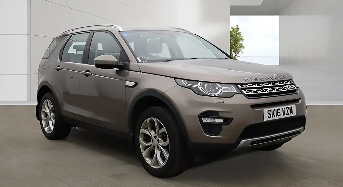 Used 2022 Land Rover Range Rover Evoque R-Dynamic Se - Interior and Exterior details 6