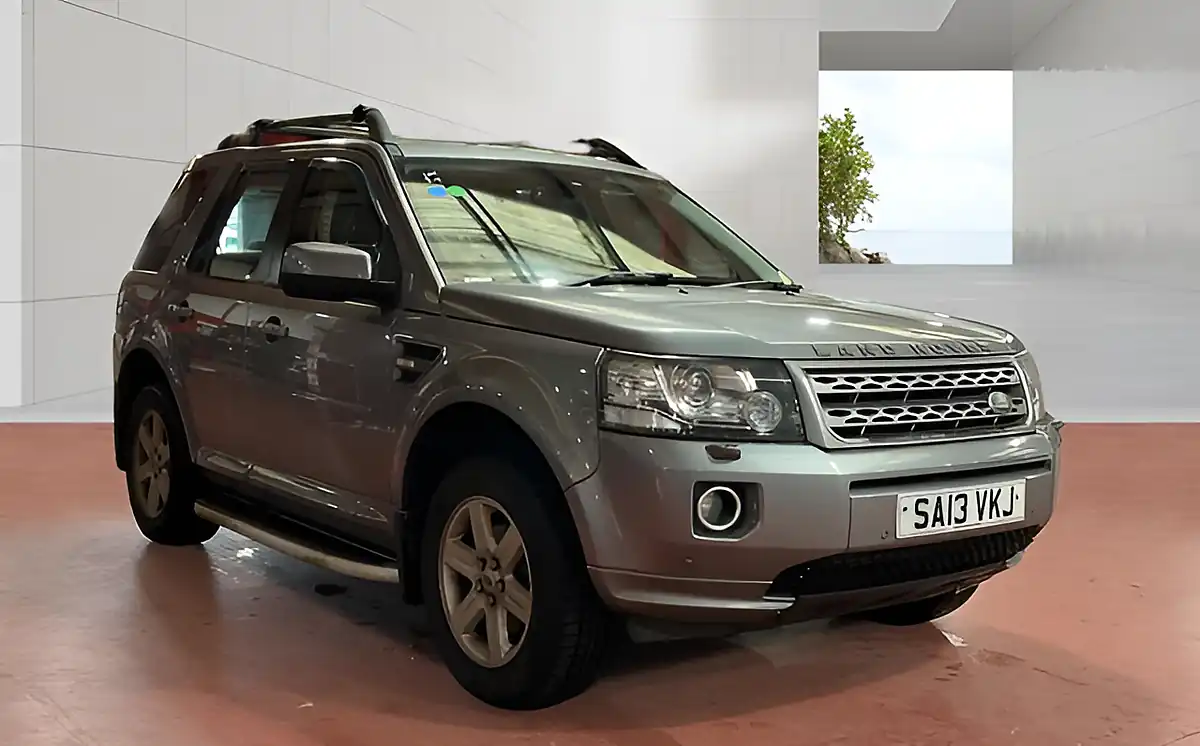 Used 2022 Land Rover Range Rover Evoque R-Dynamic Se - Interior and Exterior details 8