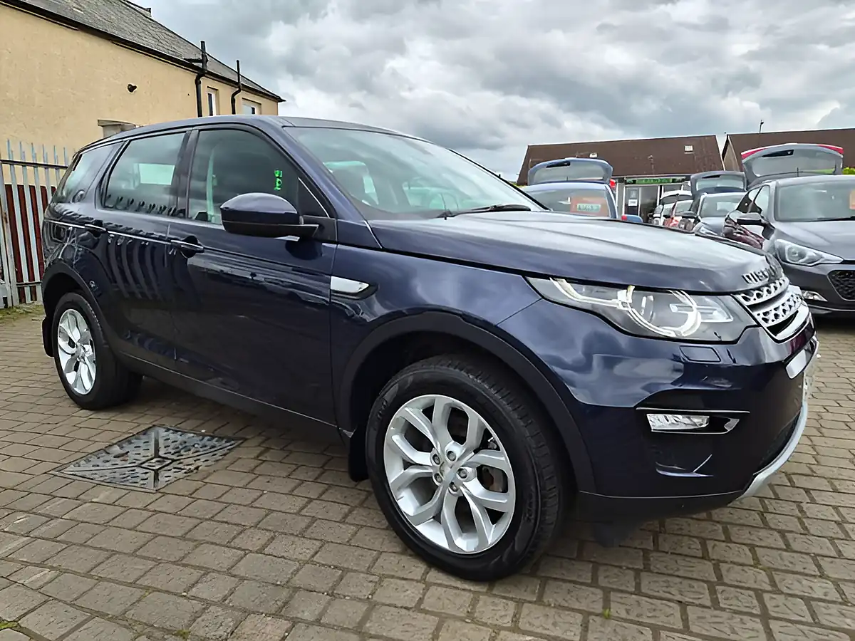 Used 2022 Land Rover Range Rover Evoque R-Dynamic Se - Interior and Exterior details 6