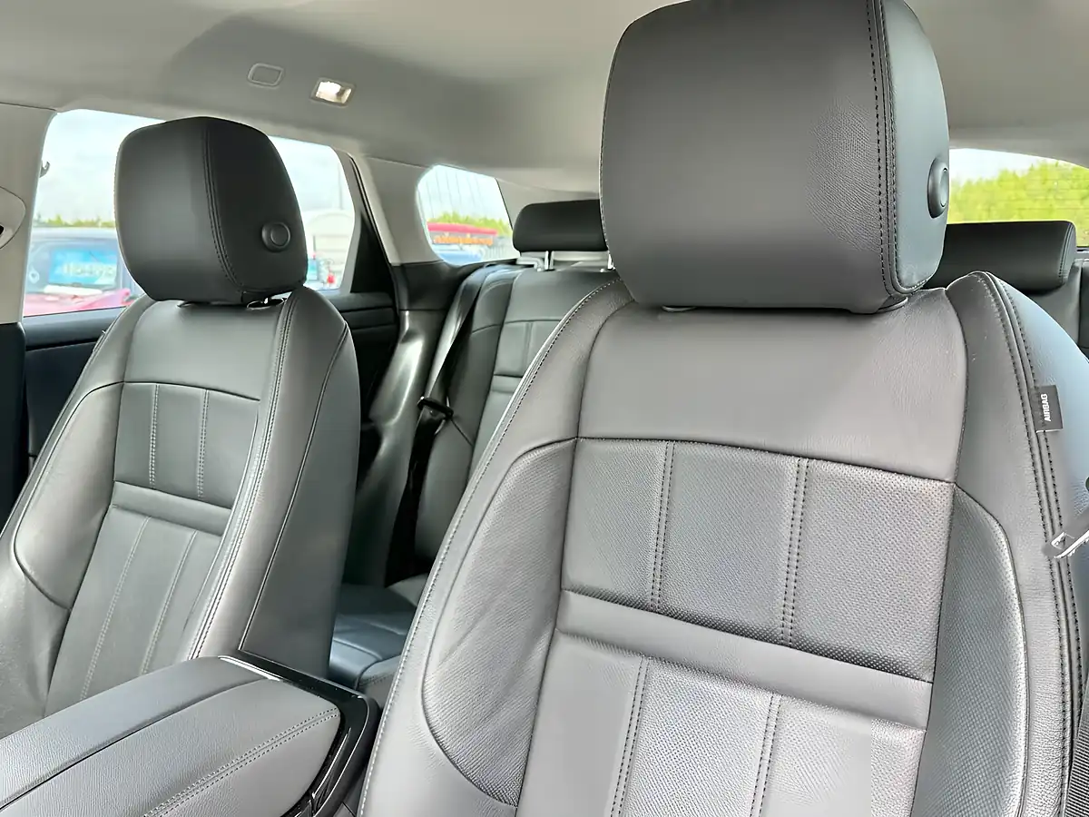 Used 2022 Land Rover Range Rover Evoque S Santorini Black - Interior and Exterior details 19