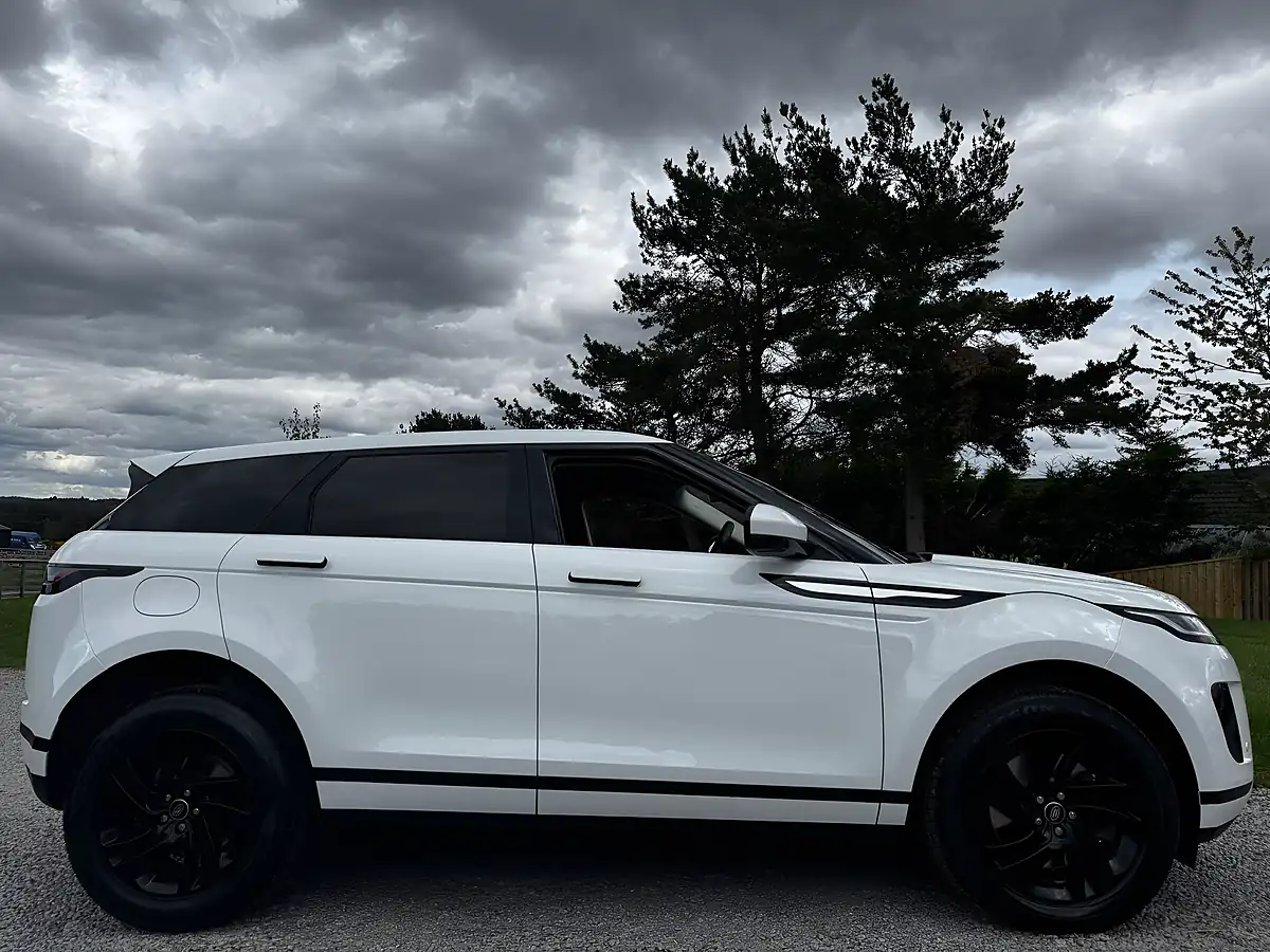Used 2022 Land Rover Range Rover Evoque White - Interior and Exterior details 5