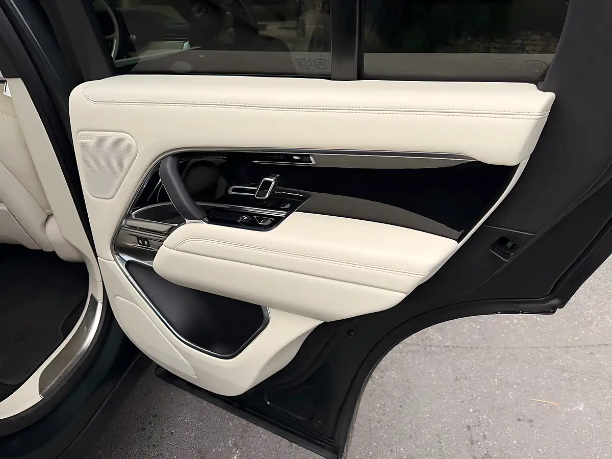 Used 2022 Land Rover Range Rover Hse Belgravia Green - Interior and Exterior details 19