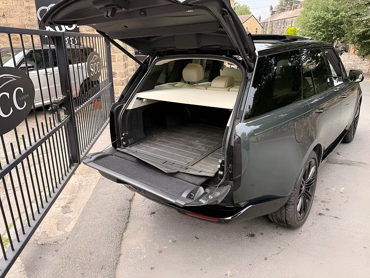 Used 2022 Land Rover Range Rover Hse Belgravia Green - Interior and Exterior details 20
