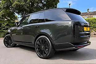 Used 2022 Land Rover Range Rover Hse Belgravia Green - Interior and Exterior details 8