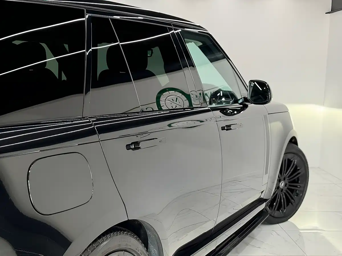 Used 2022 Land Rover Range Rover Hse Black - Interior and Exterior details 12