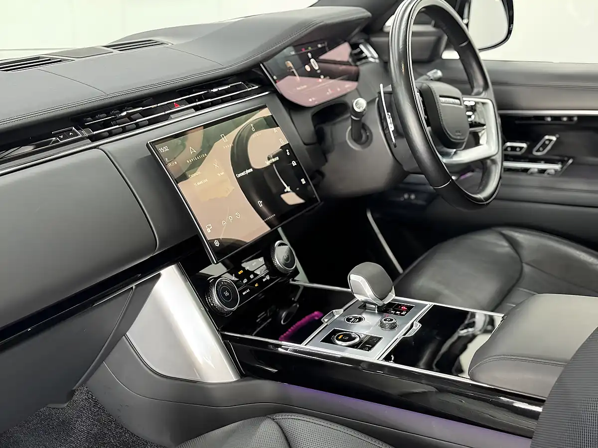 Used 2022 Land Rover Range Rover Hse Black - Interior and Exterior details 3