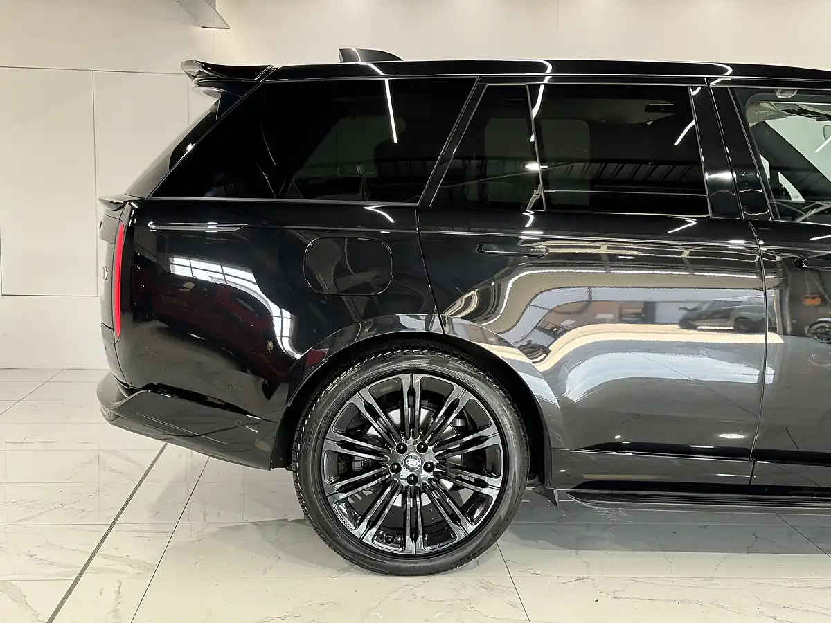 Used 2022 Land Rover Range Rover Hse Black - Interior and Exterior details 5