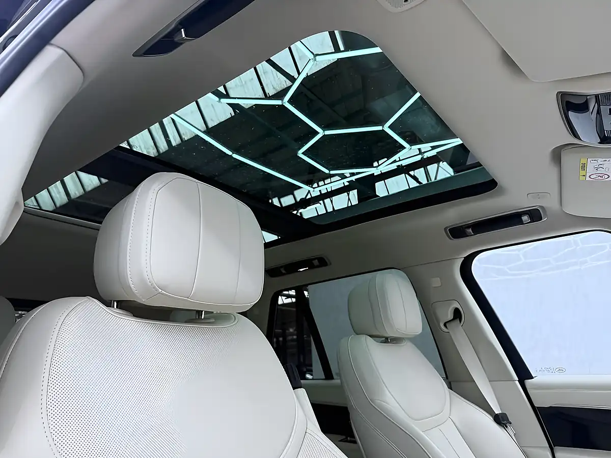 Used 2022 Land Rover Range Rover Hse Black - Interior and Exterior details 13