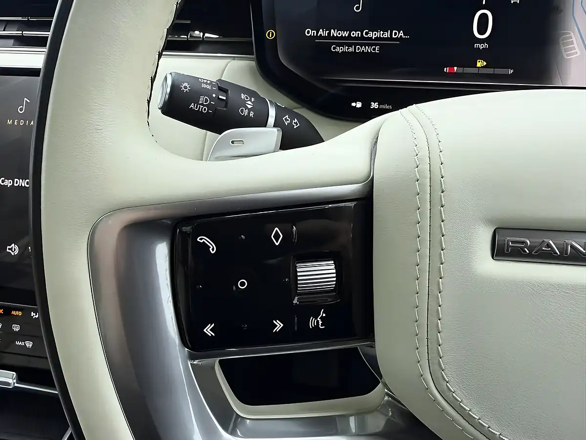 Used 2022 Land Rover Range Rover Hse Black - Interior and Exterior details 15