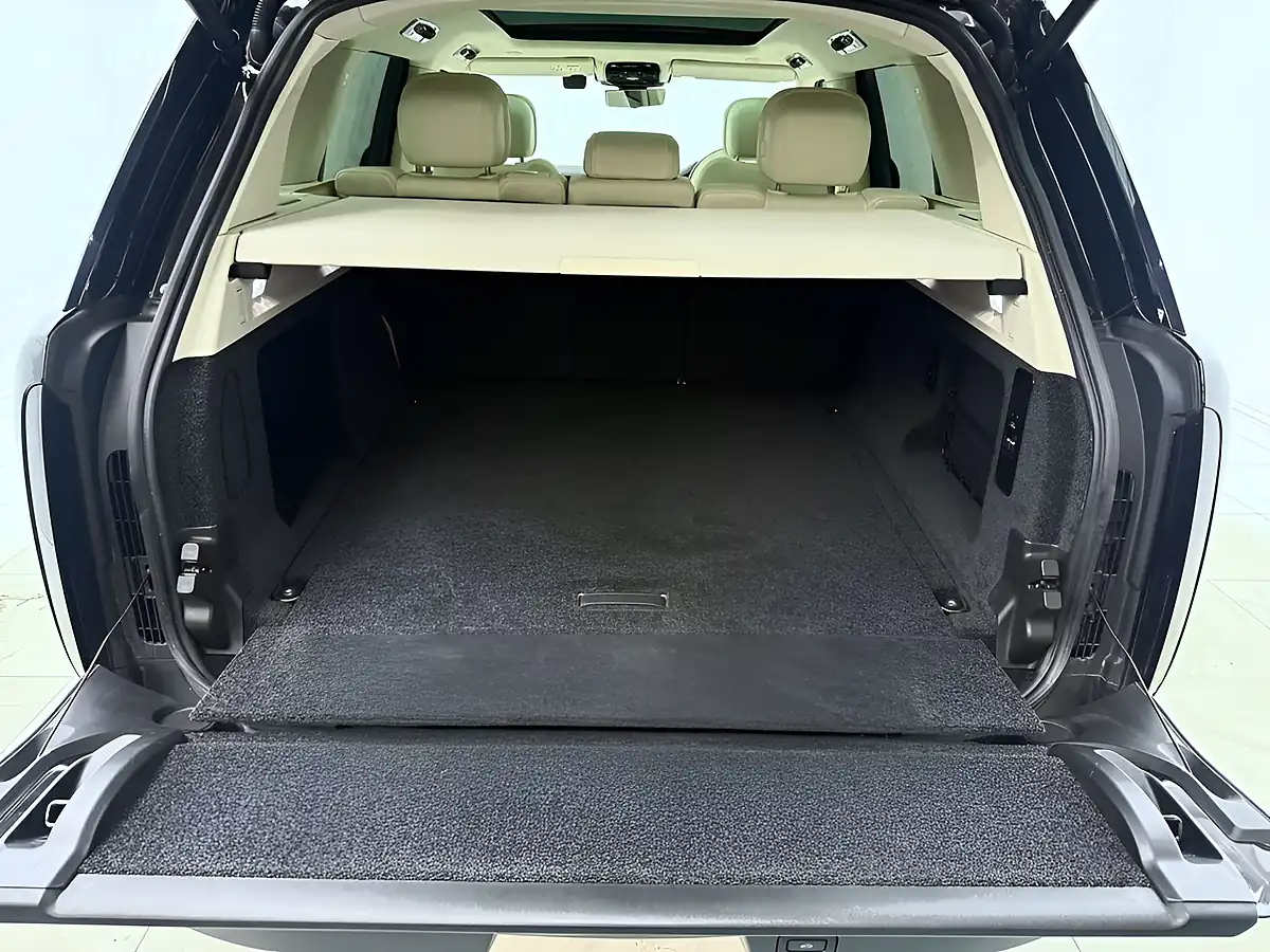 Used 2022 Land Rover Range Rover Hse Black - Interior and Exterior details 7