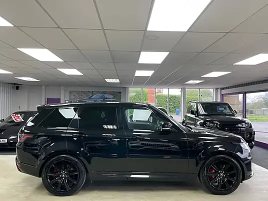 2022 Land Rover Range Rover P400e HSE Dynamic Black