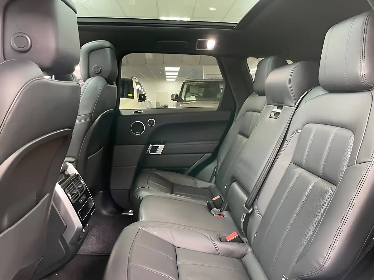 Used 2022 Land Rover Range Rover Hse Dynamic Black Santorini Black - Interior and Exterior details 12
