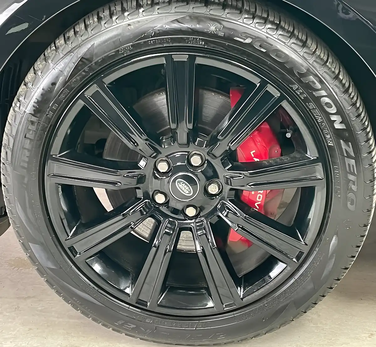 Used 2022 Land Rover Range Rover P400 Hse Hse Dynamic Black Santorini Black - Interior and Exterior details 10