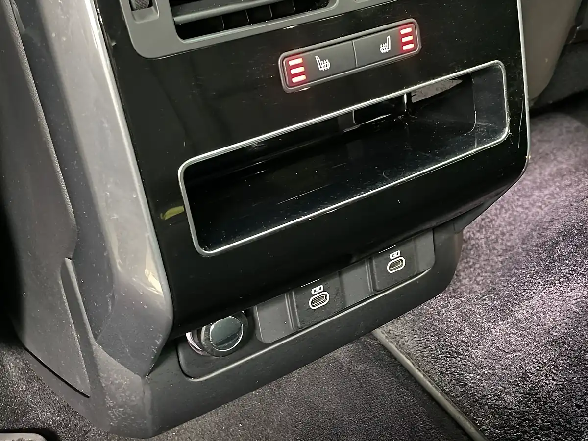 Used 2022 Land Rover Range Rover P400 Hse Hse Dynamic Black Santorini Black - Interior and Exterior details 14