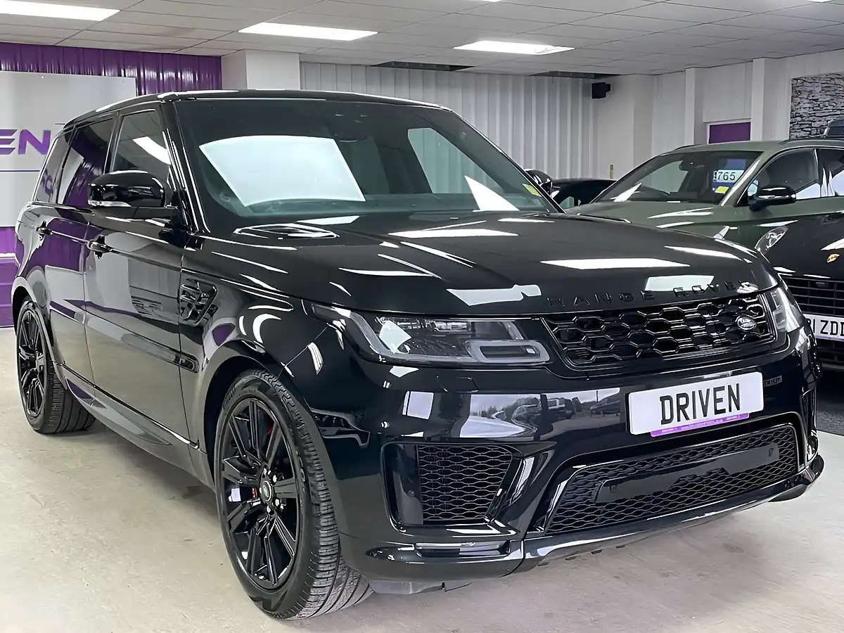 Used 2022 Land Rover Range Rover P400 Hse Hse Dynamic Black Santorini Black - Interior and Exterior details 3