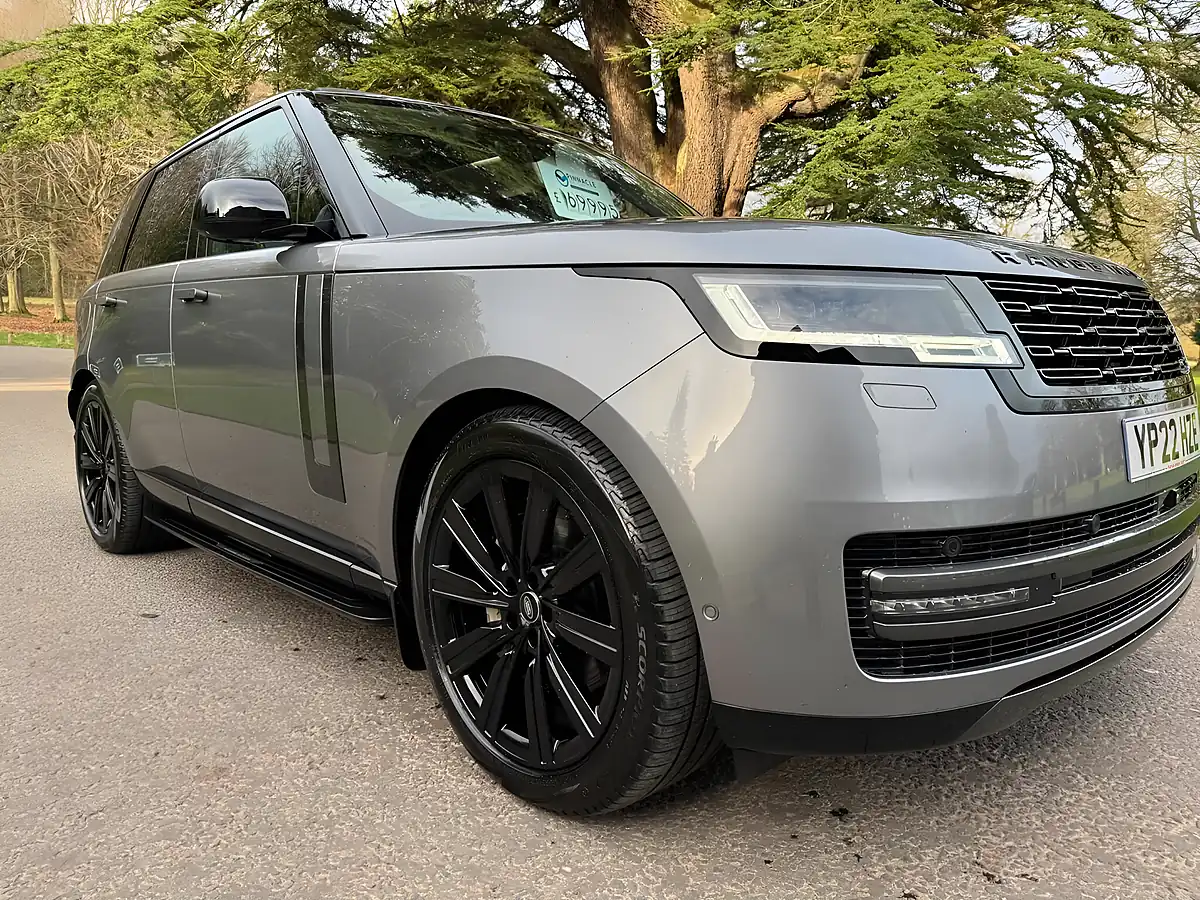 Used 2022 Land Rover Range Rover Se Grey - Interior and Exterior details 10