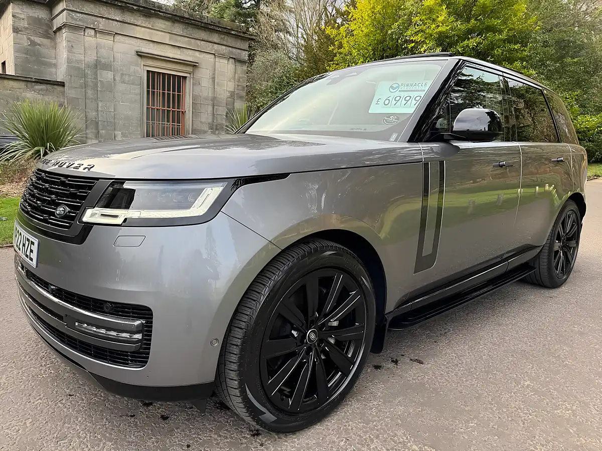 Used 2022 Land Rover Range Rover Se Grey - Interior and Exterior details 12