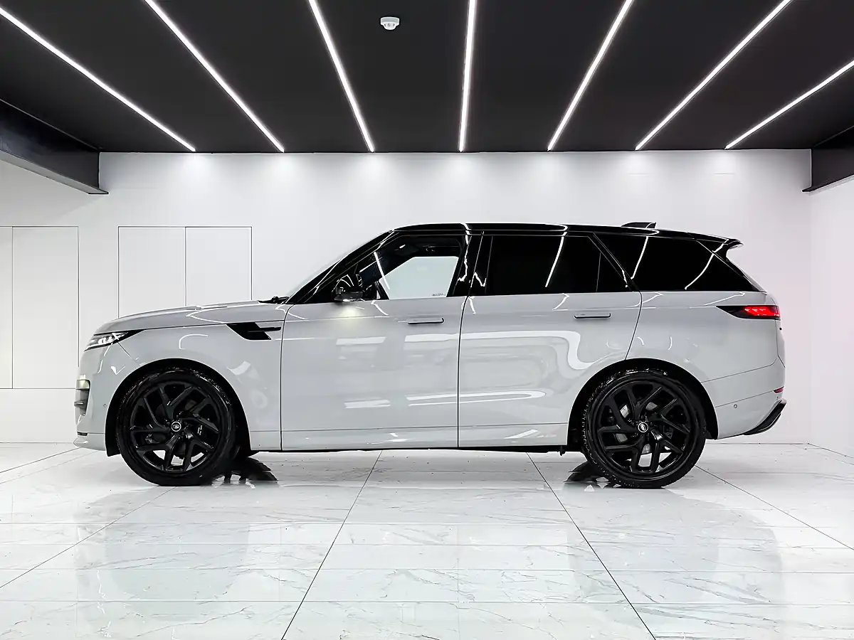 Used 2022 Land Rover Range Rover Sport Dynamic Se Borasco Grey - Interior and Exterior details 5
