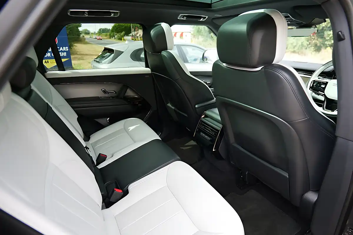 Used 2022 Land Rover Range Rover Sport Dynamic Se Grey - Interior and Exterior details 15