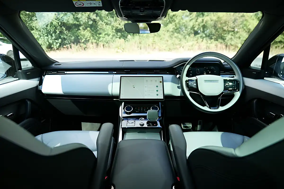 Used 2022 Land Rover Range Rover Sport Dynamic Se Grey - Interior and Exterior details 3