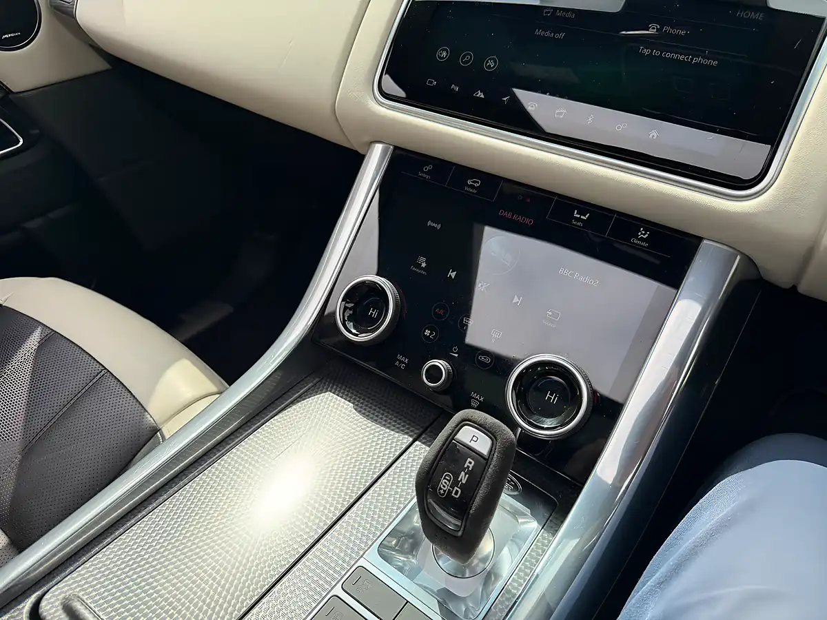 Used 2022 Land Rover Range Rover Sport Hst Santorini Black - Interior and Exterior details 17