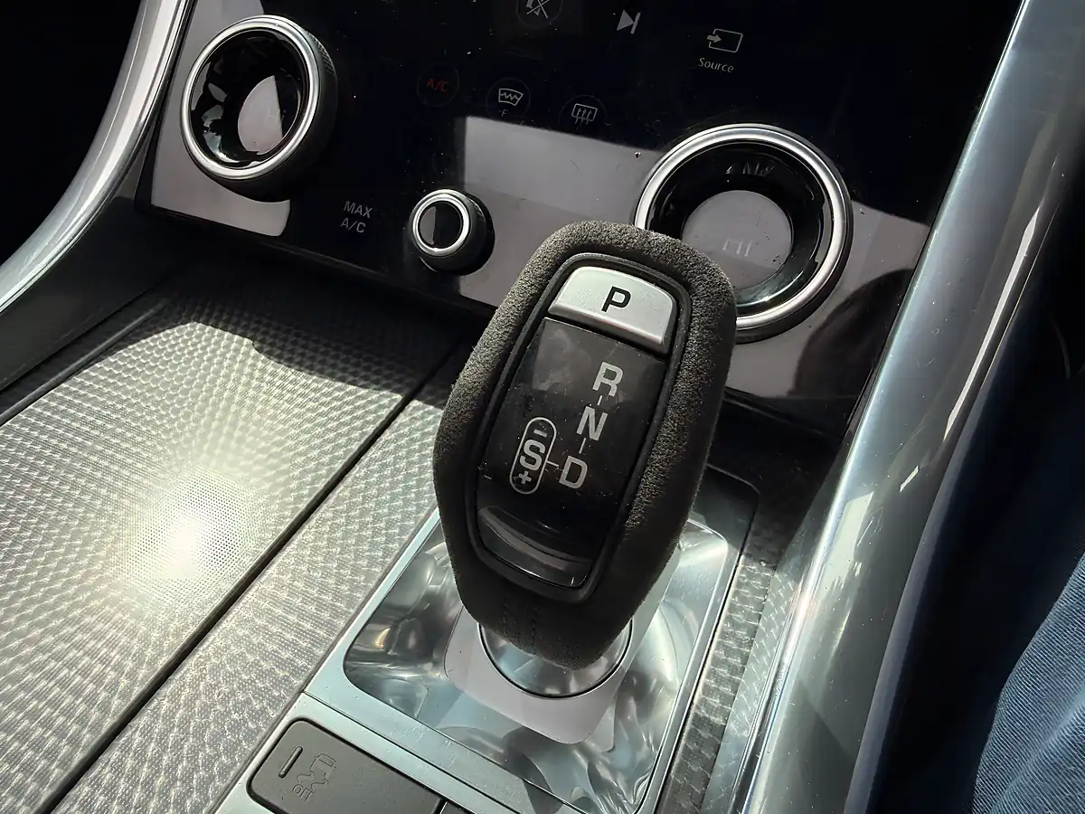 Used 2022 Land Rover Range Rover Sport Hst Santorini Black - Interior and Exterior details 18