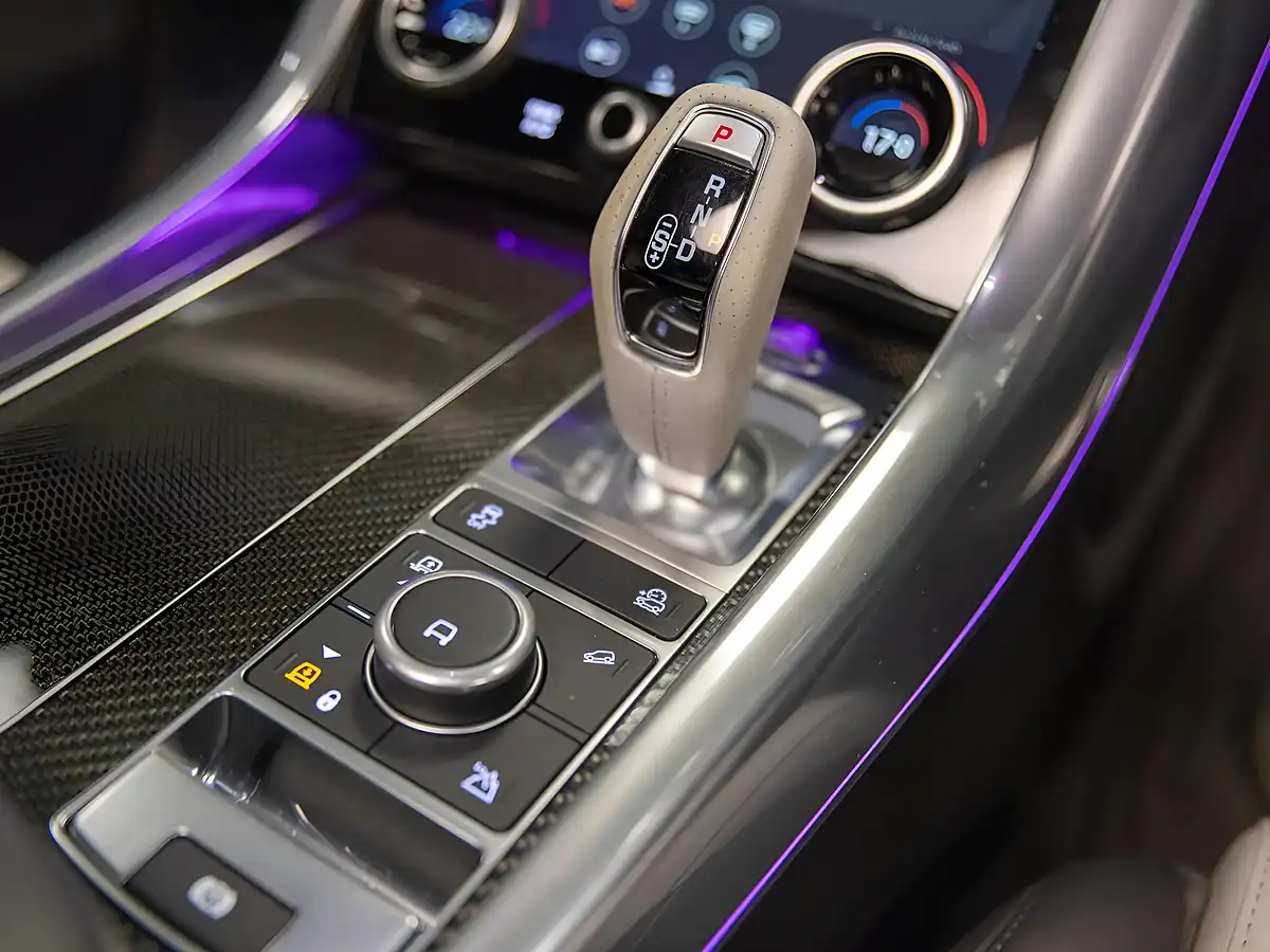Used 2022 Land Rover Range Rover Sport Svr Carbon Edition Blue - Interior and Exterior details 10