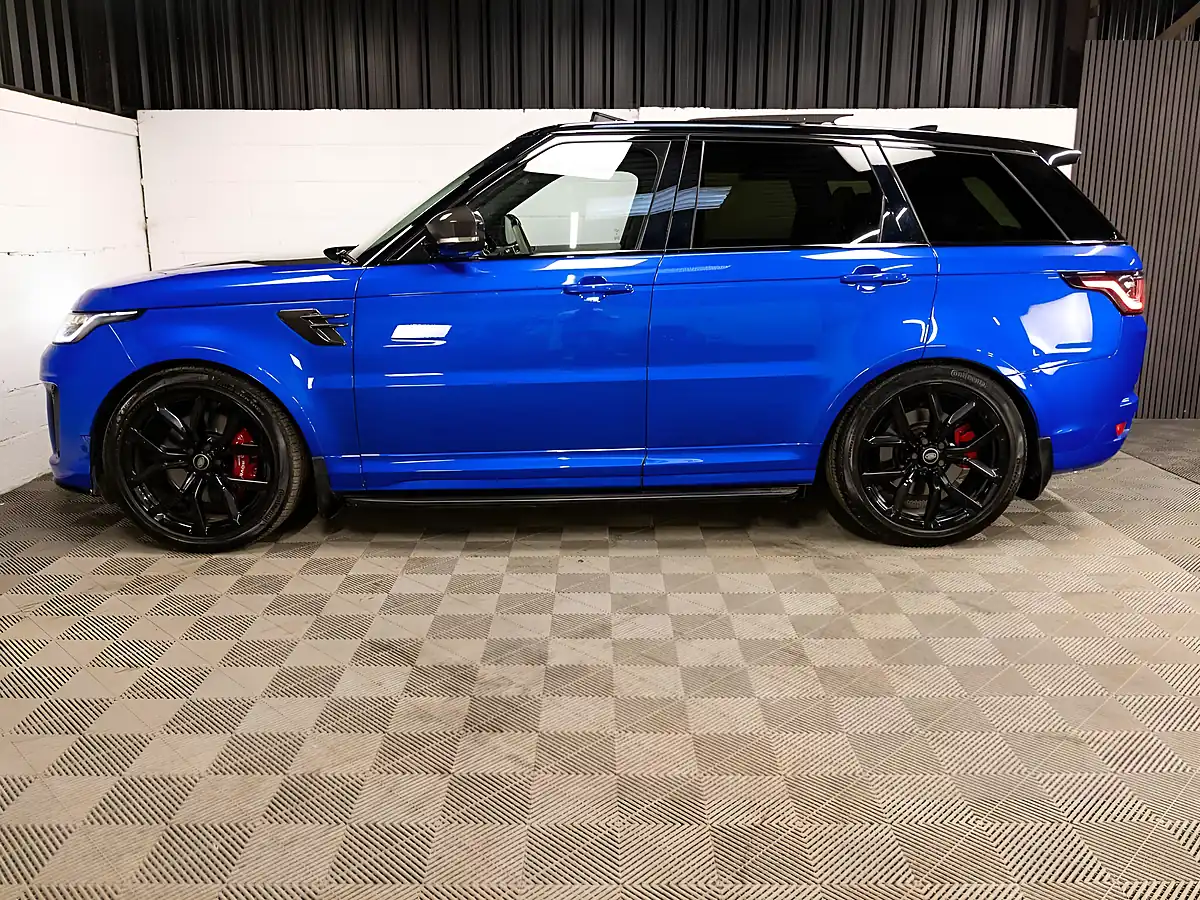 Used 2022 Land Rover Range Rover Sport Svr Carbon Edition Blue - Interior and Exterior details 4