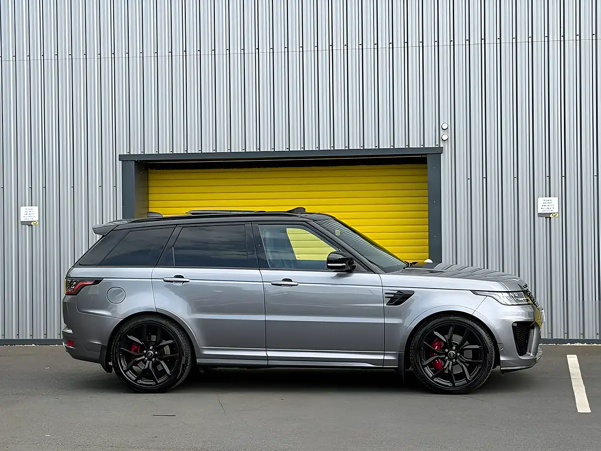 Used 2022 Land Rover Range Rover Sport Svr Grey - Interior and Exterior details 6