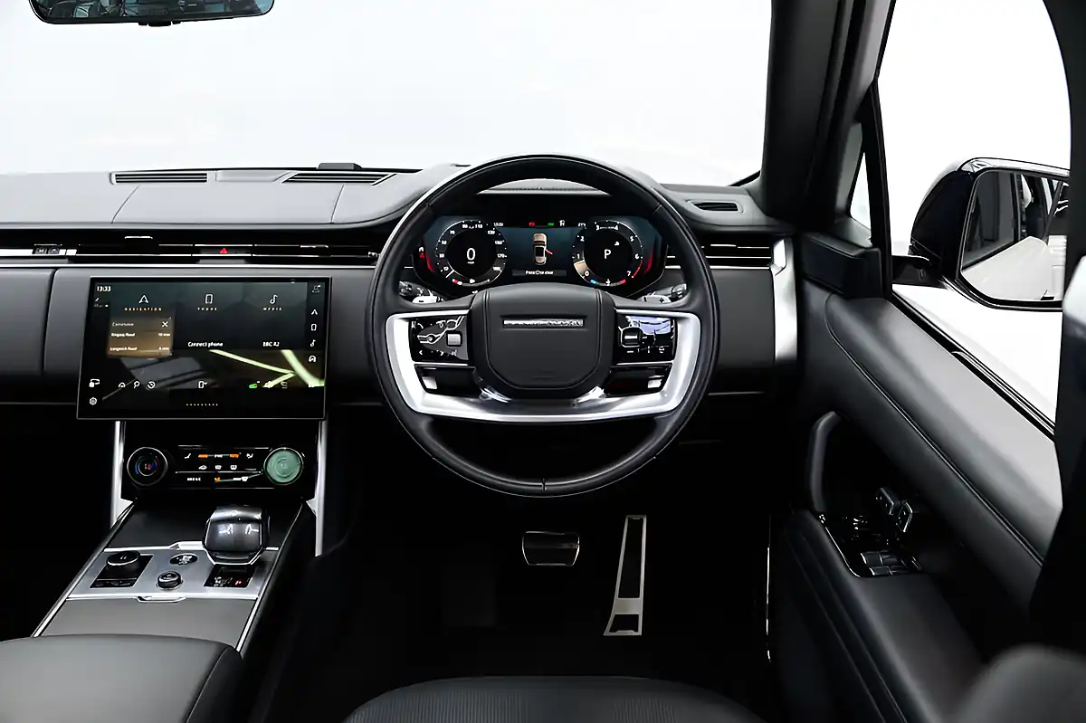 Used 2022 Land Rover Range Rover Sv Grey - Interior and Exterior details 3