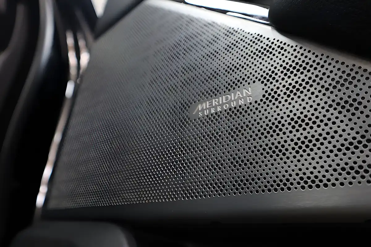 Used 2022 Land Rover Range Rover Velar Edition Santorini Black - Interior and Exterior details 11