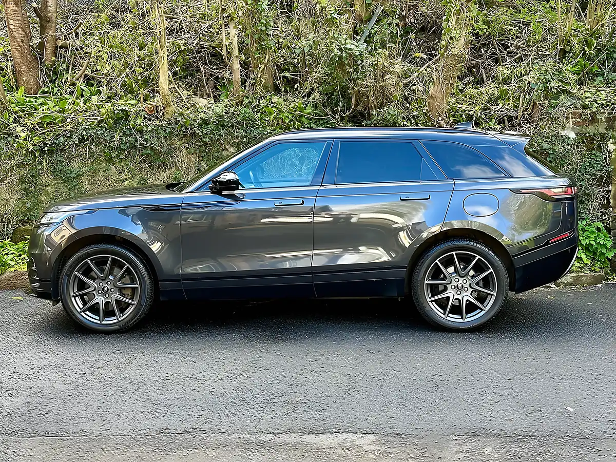 Used 2022 Land Rover Range Rover Velar R-Dynamic Hse Carpathian Grey - Interior and Exterior details 3